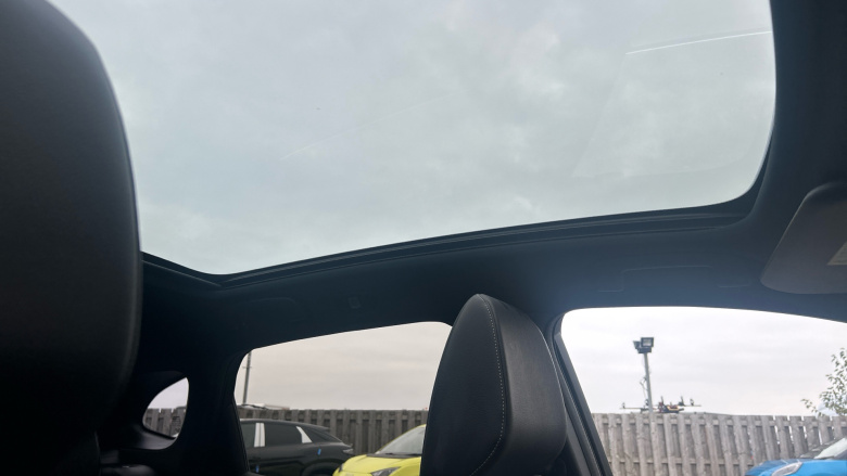 Nissan Qashqai 1.3 DiG-T MH Tekna 5dr Petrol Hatchback